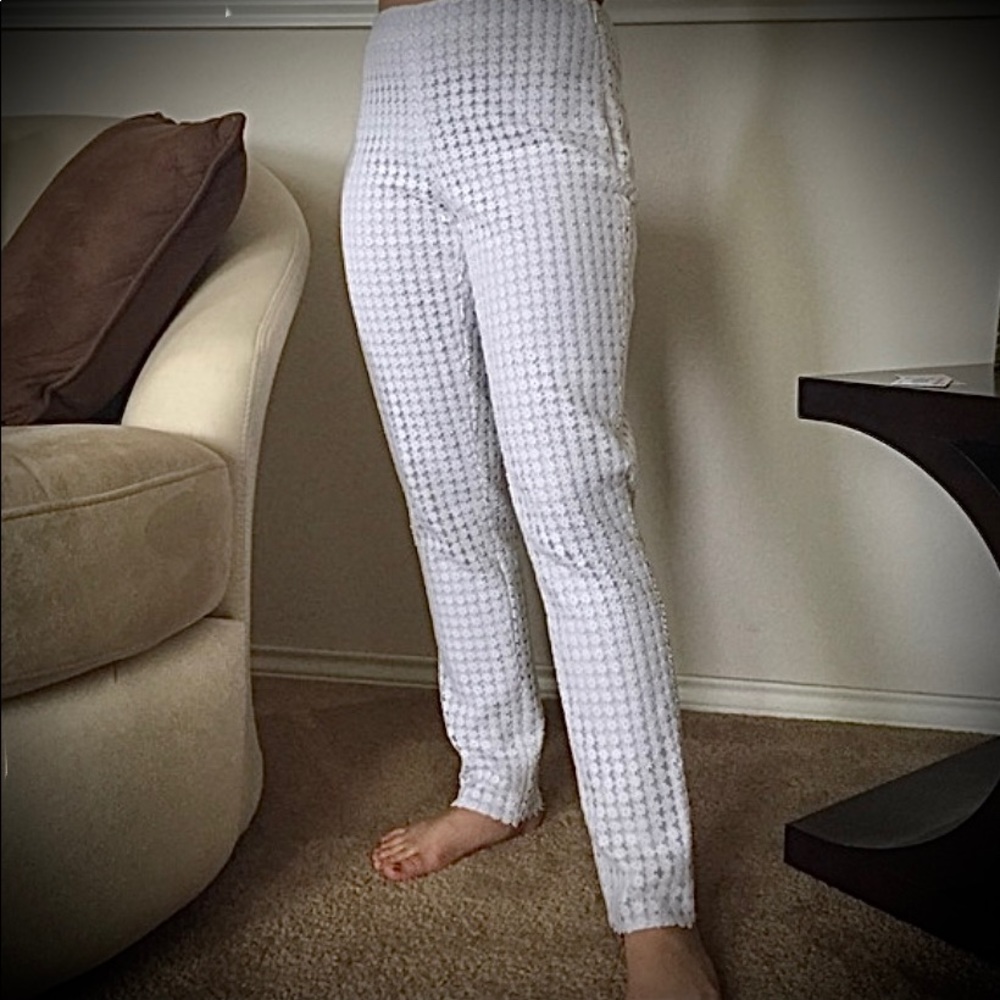 NWOT Elie Tahari - Fitted daisy fully lined pants